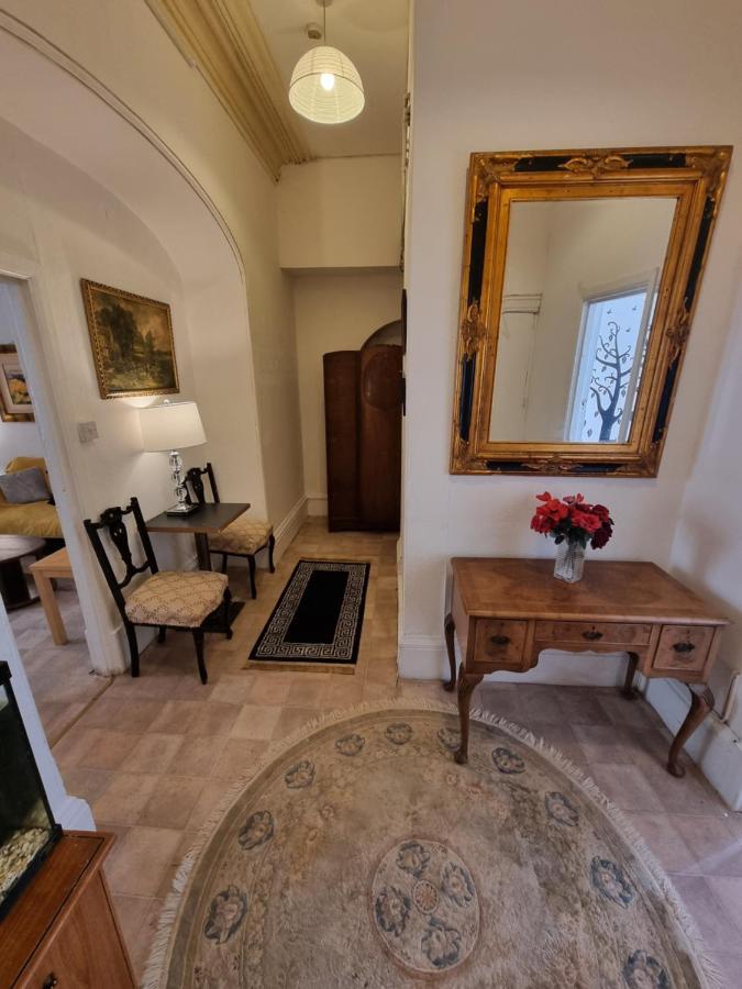 Large Flat Next To Port, Cliffs, Beach With Parking Дувър Екстериор снимка